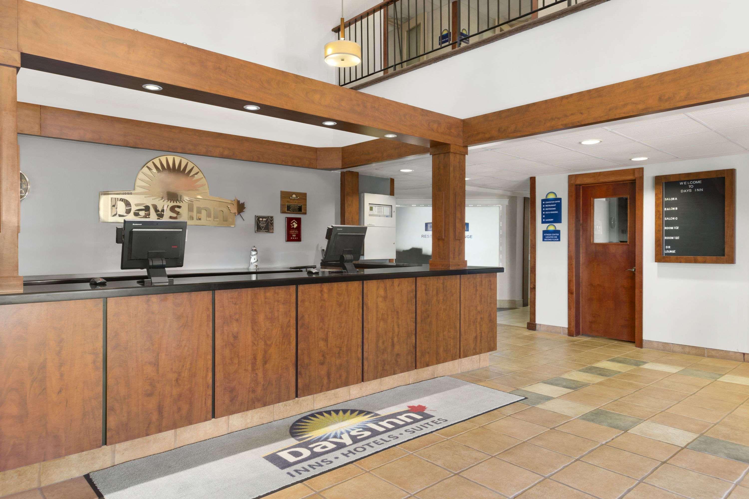 Days Inn By Wyndham Bridgewater Conference Center Екстериор снимка