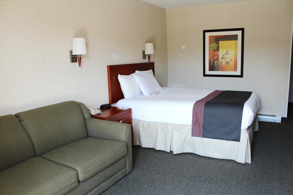 Days Inn By Wyndham Bridgewater Conference Center Екстериор снимка